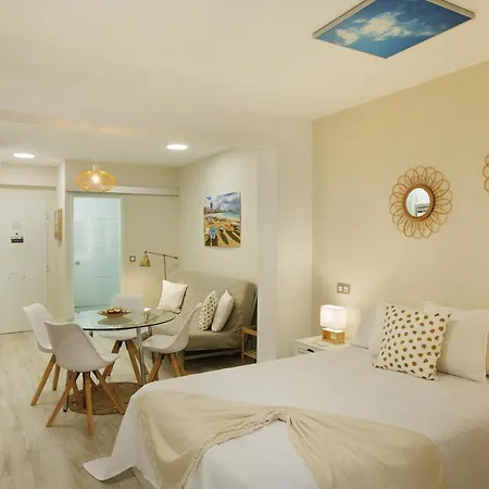 Las Canteras Gold Beach Las Palmas de Gran Canaria